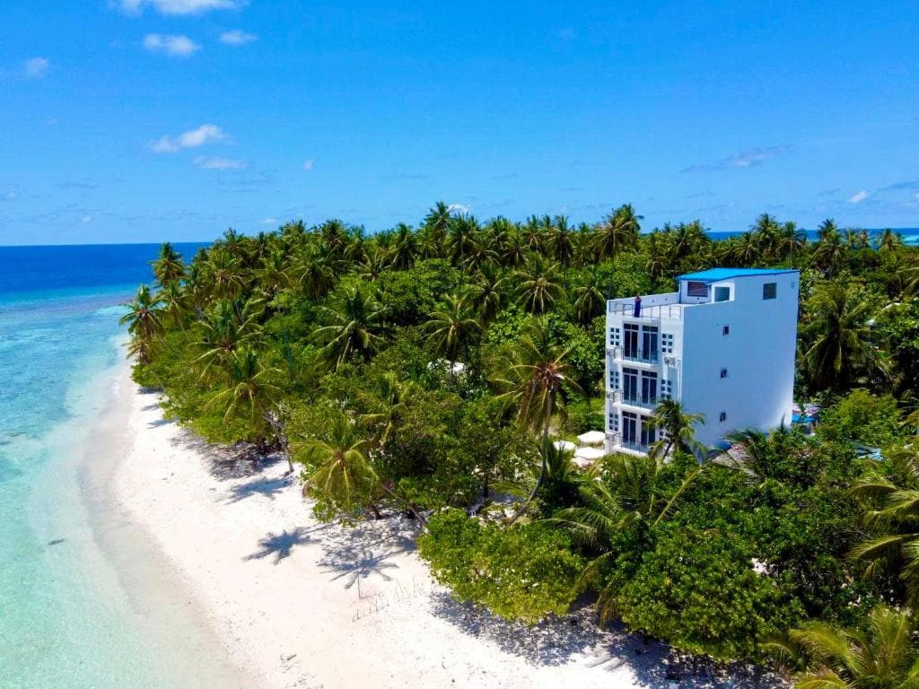Experience the Charm of Hangnaameedhoo